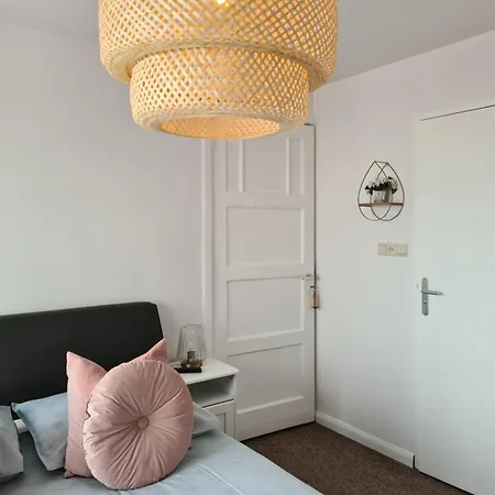 Evy's Place 게스트하우스 잔드보르트