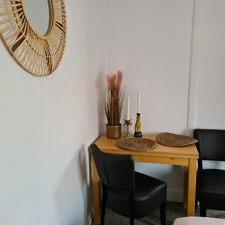 Evy's Place 3*