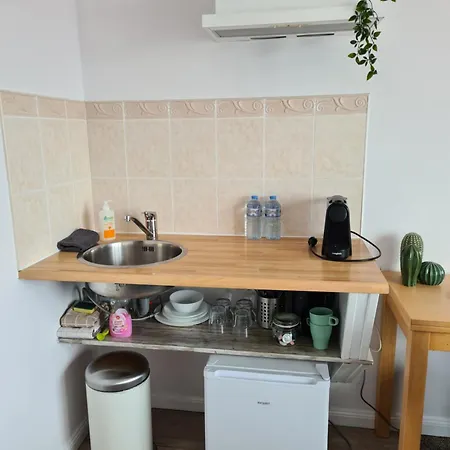 Evy's Place 3*